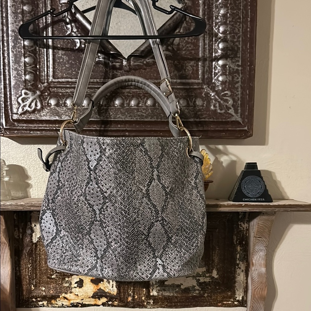 Elegant Gray Snake Print Women's Bag